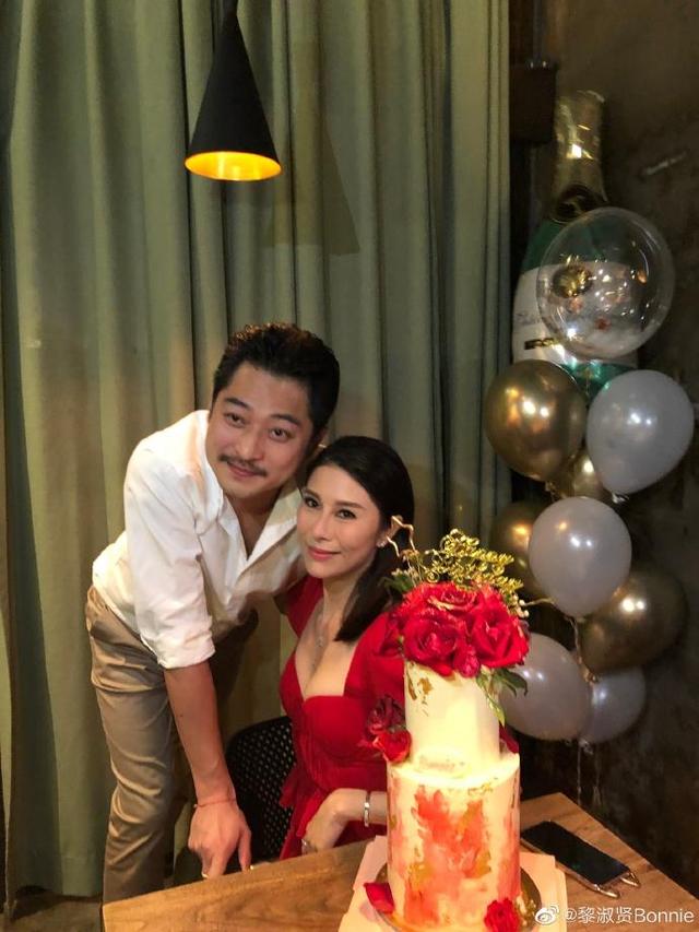 與成龍保鑣離婚再嫁醫生「多次原諒丈夫出軌」 「42歲已是4個兒子的媽」容貌身材不輸20歲未來兒媳