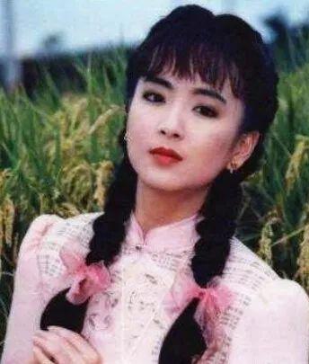 戲如人生！《包青天》趙永馨「曾遭男友動手」為情想不開　嫁燈光師「隱婚10年」56歲外表凍齡