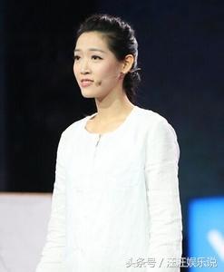 66歲李立群全家福曝光！超正女兒複製爸爸神韻「背景不簡單」　兒繼承衣缽出道一家定居加拿大