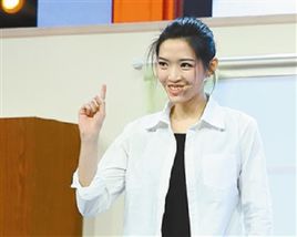 66歲李立群全家福曝光！超正女兒複製爸爸神韻「背景不簡單」　兒繼承衣缽出道一家定居加拿大