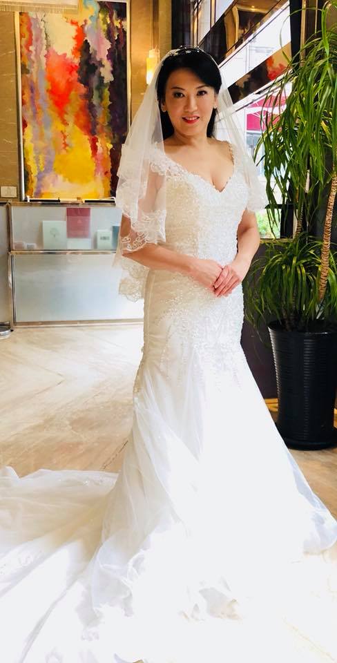 因「檳榔姊妹花」 爆紅陷憂鬱！厭當女丑想不開「轉行當心理師」　聞分居10年夫變臉：不是很想聊