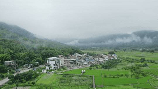 越來越多老人選擇「新型養老」：既不用去養老院，也不拖累子女