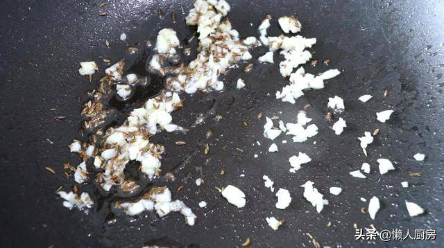 雞胸肉太老不好吃？教你雞胸肉最香的做法，外皮酥脆肉嫩不柴