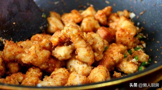 雞胸肉太老不好吃？教你雞胸肉最香的做法，外皮酥脆肉嫩不柴