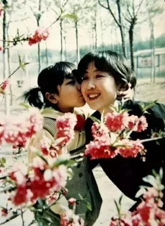 「移情別戀逼離婚」前妻輕生年僅35歲留下女兒　岳父氣到病發亡今「小三轉正」一家四口和諧