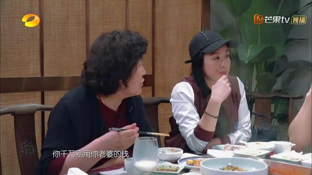鍾麗緹小12歲嫩夫「被酸吃軟飯」　罕見發飆「結婚3年沒花妻錢」堅持是真愛