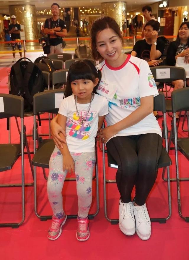 「11年受病痛折磨」全身脫皮病發無法下床 醫藥費龐大憂「遺傳後代」生二胎:笑不出