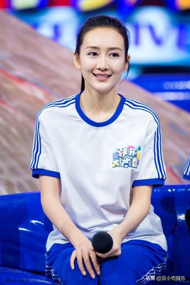 3歲雙親離異「從小寄人籬下」被母親忽略15年　媽媽偏愛「小14歲同母異父的妹妹」15歲扛養家責