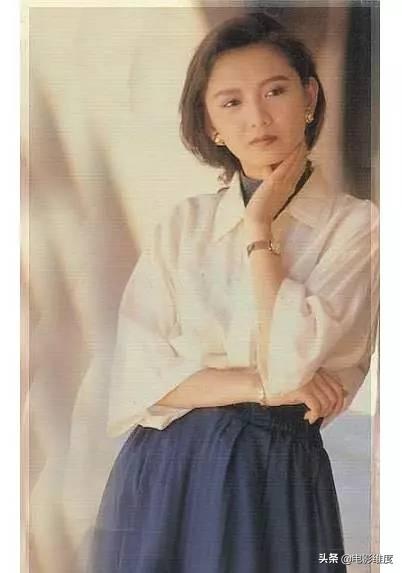 曾是梁朝偉舊愛！「夢中情人曾華倩」經歷3段感情5次分手  如今兒子帥氣54歲的她仍凍齡