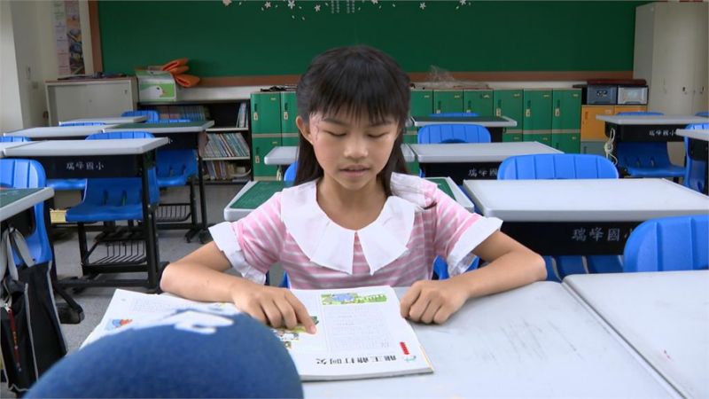 一出生被判坐輪椅！「12歲險癱女童」逆轉命運站起來  燦笑「要跟正常人一樣」網友全淚讚