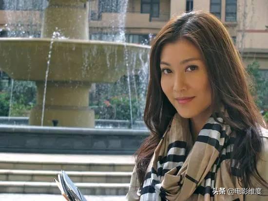 「為替父母還債出道」閃嫁10億富豪成闊太　「婚後住娘家」夫妻聚少離多感情越深