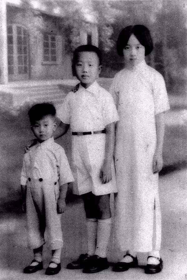 她教書70年捐出上億積蓄!曾痛失愛女遭丈夫動手「此生沒談過戀愛」 如今95歲仍奉獻教育