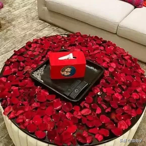 趙文卓豪宅曝光！「院子大到可種樹」人造景觀超氣派　結縭13年妻獻「超狂生日禮」出手闊綽