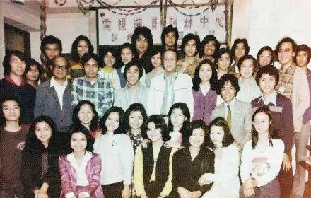 「最美華箏」當紅嫁作人婦消失26年　「丈夫身分曝光」56歲再露面氣質不變