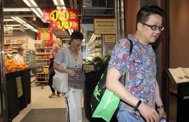 「最美華箏」當紅嫁作人婦消失26年　「丈夫身分曝光」56歲再露面氣質不變