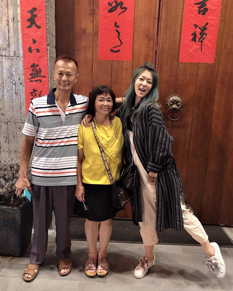 背著母女「車上偷吃」！曹雅雯與爸爸冷戰一週　結局神逆轉：我果然是前世情人