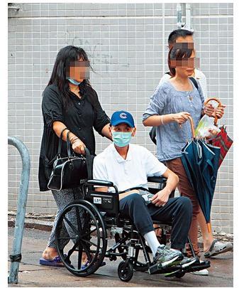 功夫影星跌倒右半身無法動「妻兒趁機霸佔800萬家產」 還聯合助理爭產「近況令人不捨」