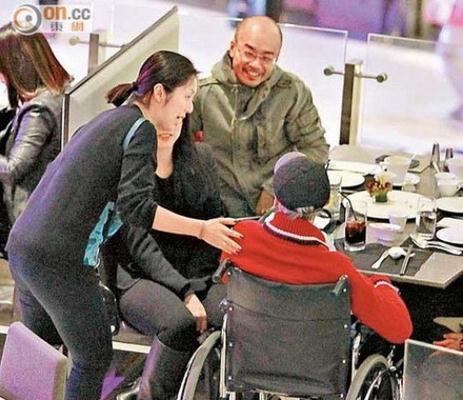 功夫影星跌倒右半身無法動「妻兒趁機霸佔800萬家產」 還聯合助理爭產「近況令人不捨」