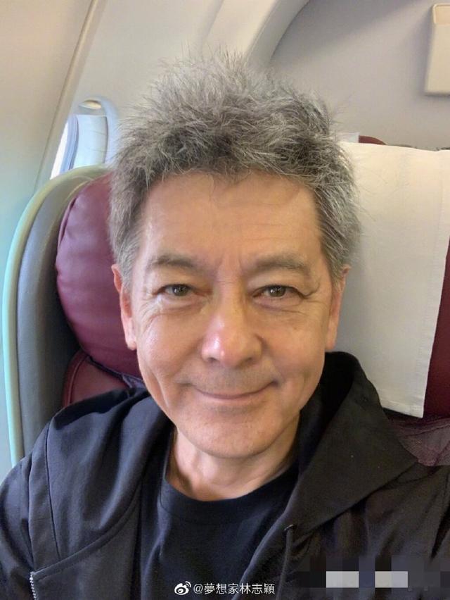 不老神話幻滅?林志穎「變鬍鬚大叔」滿頭白髮 網友一看:依舊帥氣