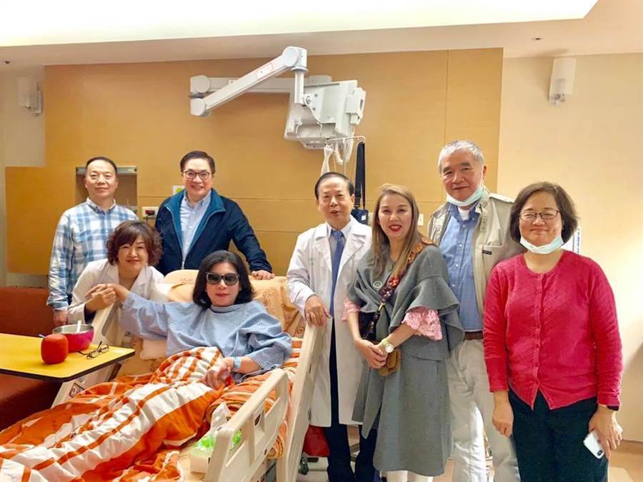 全身骨頭都痛！陳文茜曝3部位長東西「一年200天都在痛」　「手指被它弄歪」痛到睡不著