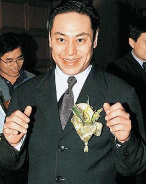 一生兩段情！男友「一個想不開一個出家」　46歲「擺攤賣魚」被世人遺忘