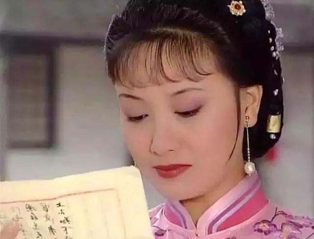 「前妻禁止她與丈夫生子」婚後選擇領養 今61歲「兒女雙全」重組家庭超幸福