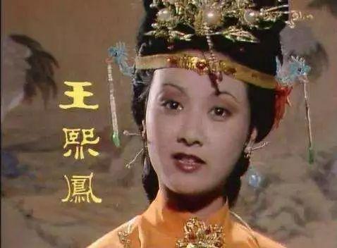 「前妻禁止她與丈夫生子」婚後選擇領養 今61歲「兒女雙全」重組家庭超幸福