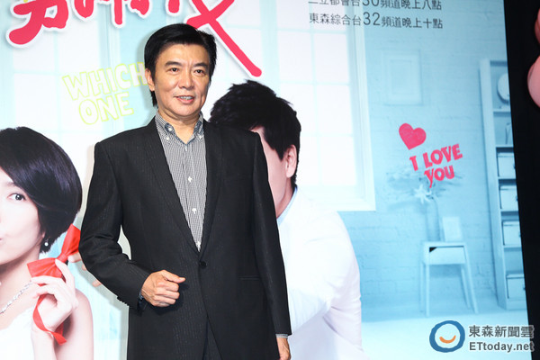 曾與周丹薇交往！64歲當家小生「娶空姐老婆」二婚大轉變　愛妻從不管「大陸經商零出軌」笑談相處之道