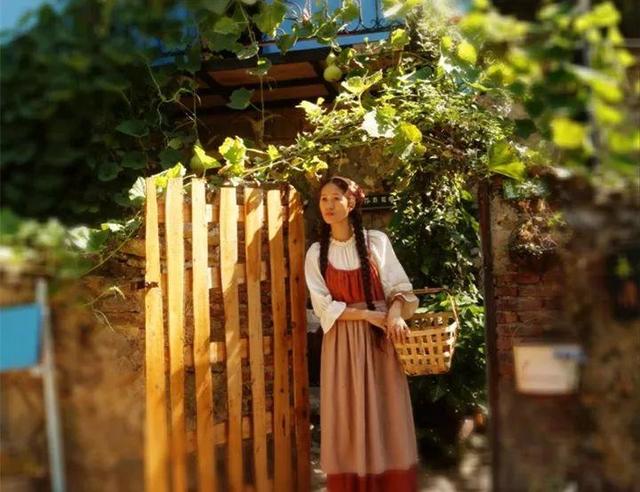 40歲姑娘「失戀後隱居深山」打造個人農莊　「種菜種花自給自足」：一個人活得更精彩