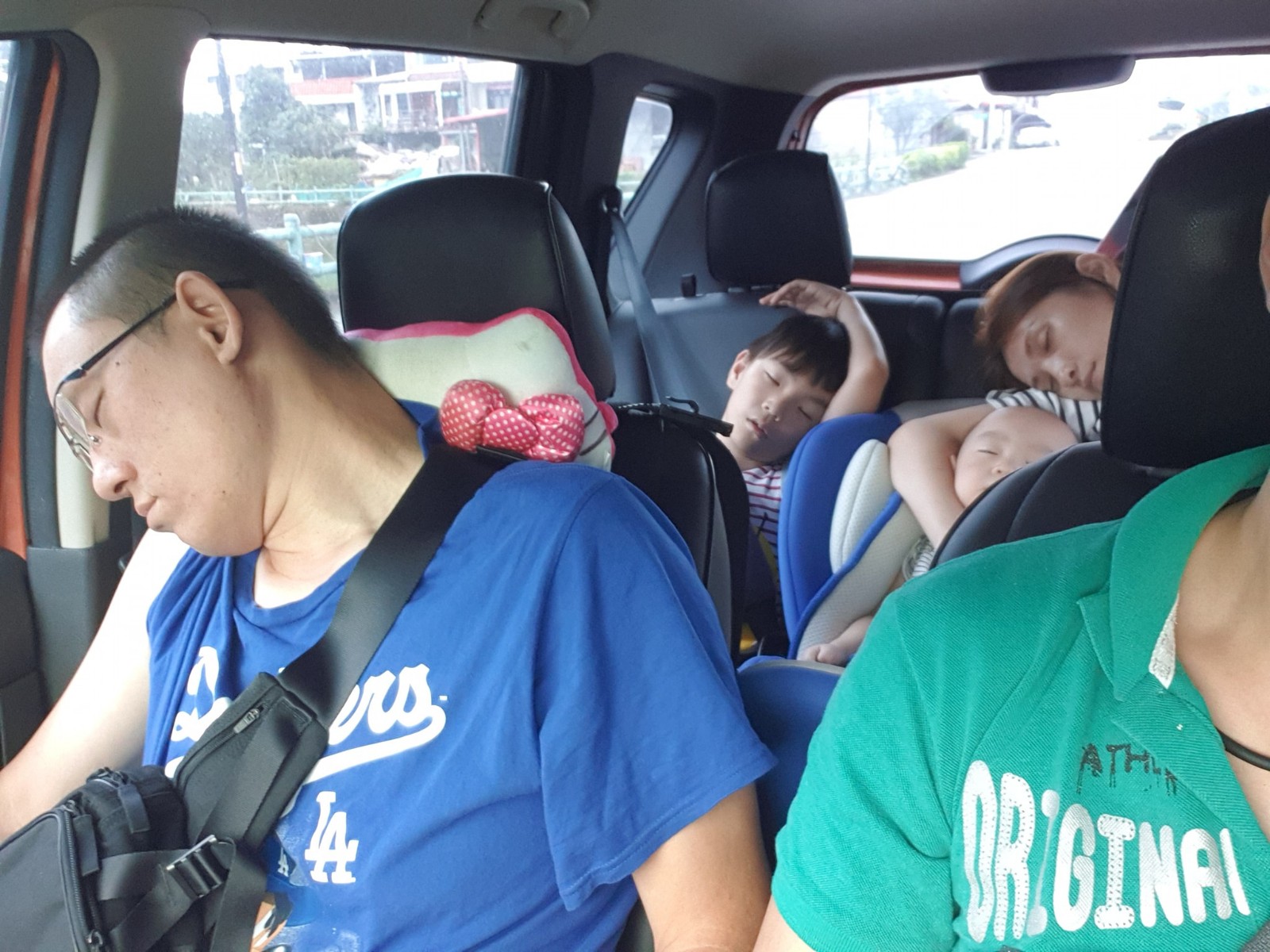 眾人皆睡我獨醒！全家出遊「他曝駕駛心酸」好無奈　網一看超有感：地方爸爸日常！