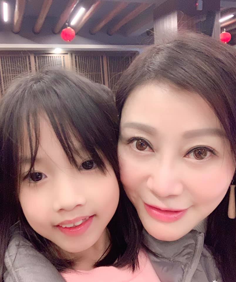 趙婷忍痛「為臥病父拔管」相伴家中自然離開　談情報員老爸淚崩「至今活在心裡」坦言很不孝