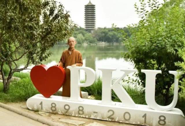 罕見數學天才！高二保送名校「卻毅然遁入佛門」尋求寧靜　媽媽氣到病倒「8年後才還俗」