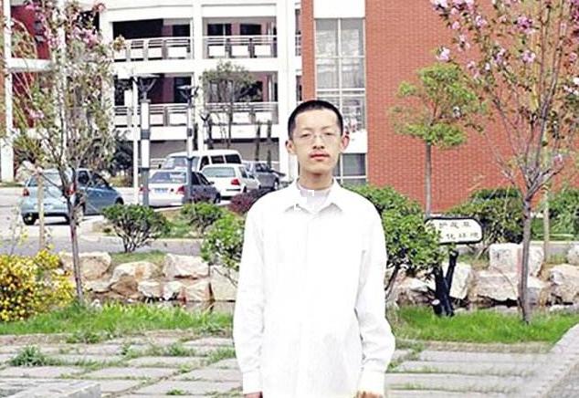 罕見數學天才！高二保送名校「卻毅然遁入佛門」尋求寧靜　媽媽氣到病倒「8年後才還俗」