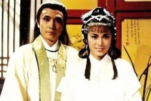 不老男神43歲「娶小20歲嬌妻」一生無子 「38年侍母至孝」憶亡母後悔:50歲第一次抱媽媽