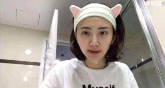 都說自己是素顏，這些不開美顏的女明星才是真素顏！