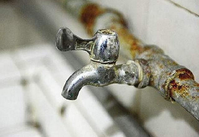 生鏽了不要亂擦！用一個妙招「舊鍋瞬間變新鍋」簡單又實用