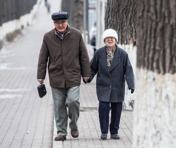 「對父母的態度」決定你的人生!長大成人時「別對他們不耐煩」