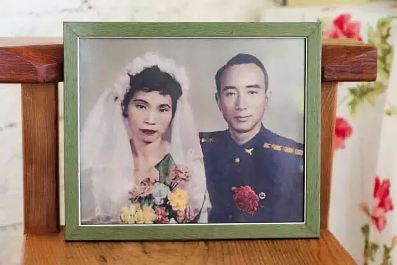 母親失智20年！龍應台揪心「媽媽再也認不出她」滿臉疑惑：妳是誰？　搬回屏東老家「陪母走最後一段」