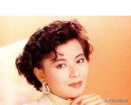 人生由苦轉甜！電眼美人失婚二嫁「無名港姐躍升台灣豪門」　擁龍鳳胎曝「23年恩愛秘訣」：從來不管丈夫