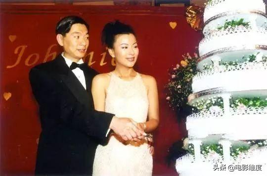人生由苦轉甜！電眼美人失婚二嫁「無名港姐躍升台灣豪門」　擁龍鳳胎曝「23年恩愛秘訣」：從來不管丈夫