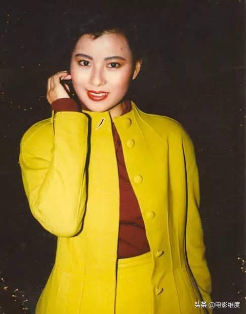人生由苦轉甜！電眼美人失婚二嫁「無名港姐躍升台灣豪門」　擁龍鳳胎曝「23年恩愛秘訣」：從來不管丈夫