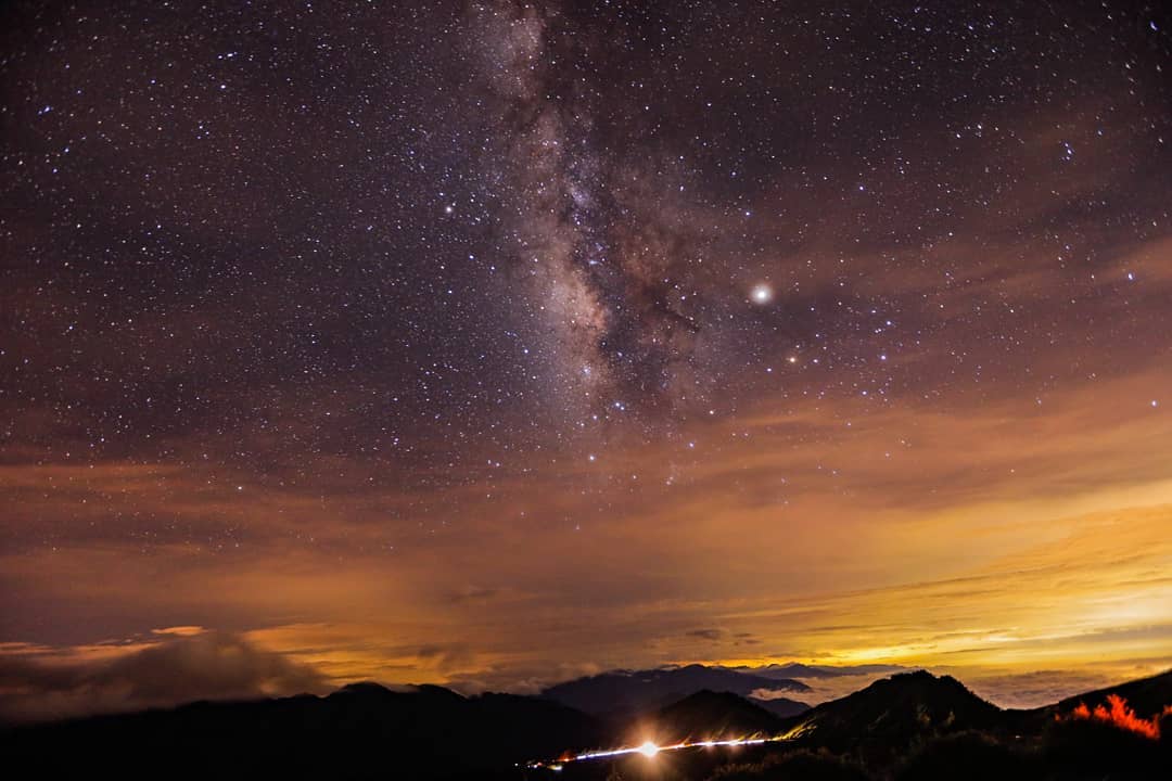 台灣第一！合歡山成「全台首座暗空公園」　絕美星空銀河「獲得國際認證」：世界看見台灣了
