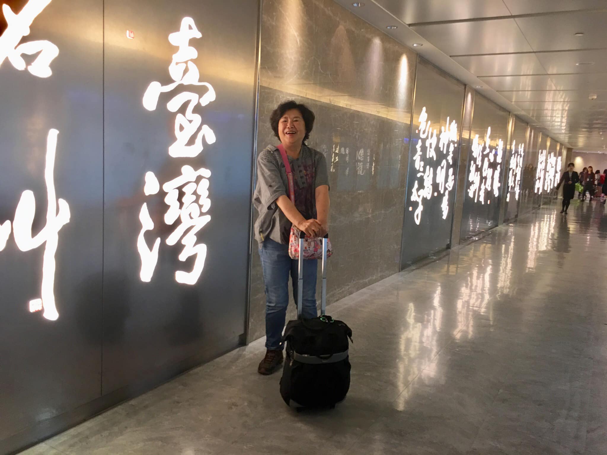 開啟第二人生！77歲王滿嬌「扛8公斤器材蹲3小時」只為拍出絕美照　學攝影5年「無畏北韓禁區偷拍」嚇歪衆人