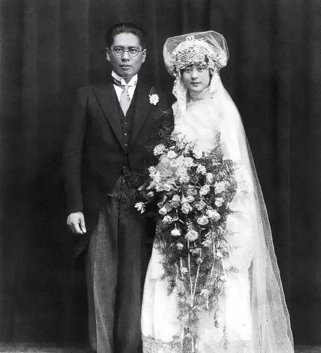 因家族反對淚拒與初戀私奔！苦等多年待嫁「愛人卻攜眷歸來」　抱憾成家享年83歲「走時兒孫包圍」