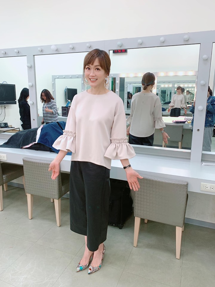 為母則強!52歲女星消失演藝圈變「類單親媽」 獨帶兒赴美求學「與丈夫分隔兩地」修漏水全靠自己