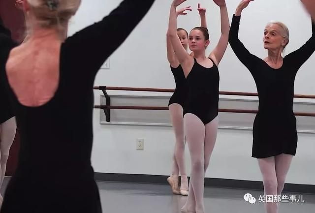 從7歲跳到79歲,她跳了七十多年芭蕾,這股「終生的堅持」太美麗了!