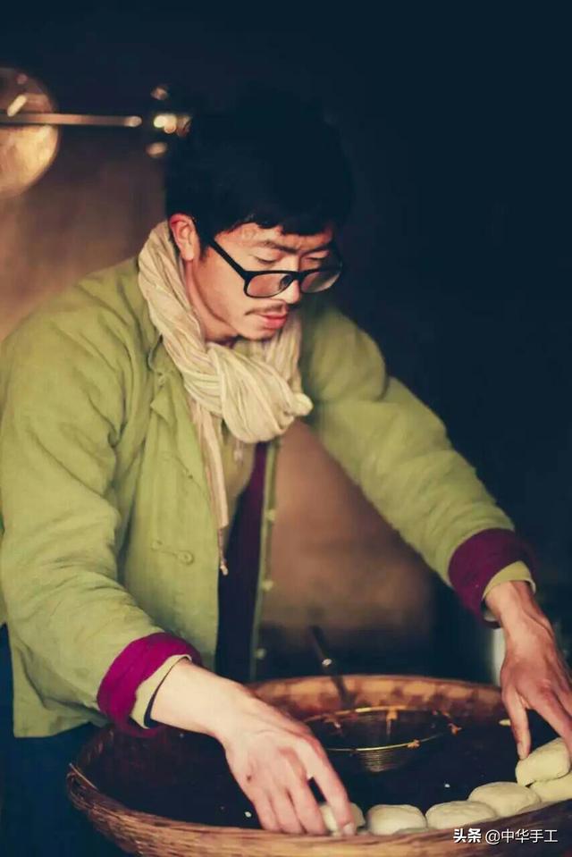 他「擁6個身分」手作豆花媲美米其林　 「從不追求物質」一日生活人人稱羨