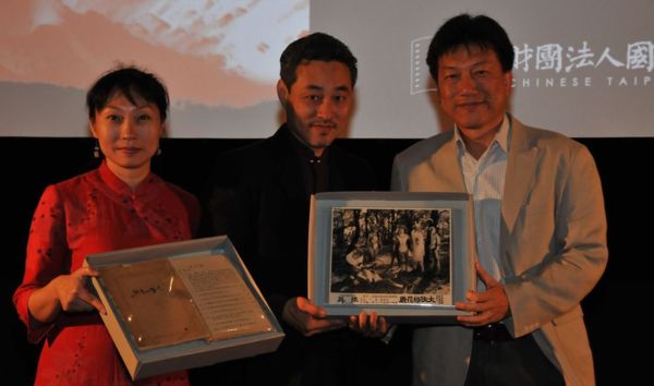 「台語片女星」單親養大3兒女「40歲告別演藝圈」　「不與子女同住」80歲賣糕餅獨居仍不退休