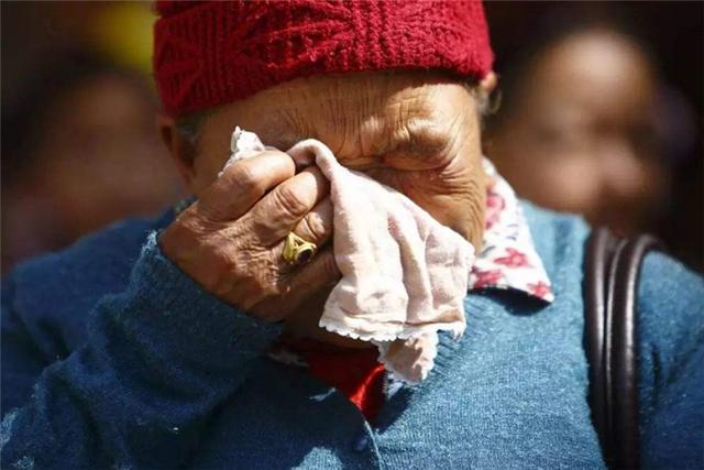 含飴弄孫很幸福？兒女每月回老家「卻別有居心」　60歲老母親求兒子：別再帶孫子來了！