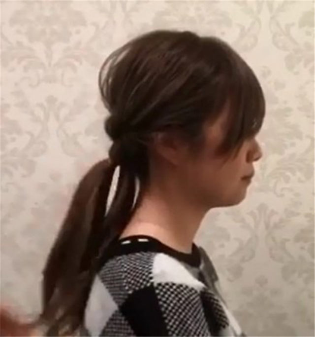 無論女人年紀多大，都要遠離「4種髮型」，看著顯老還不上檔次！